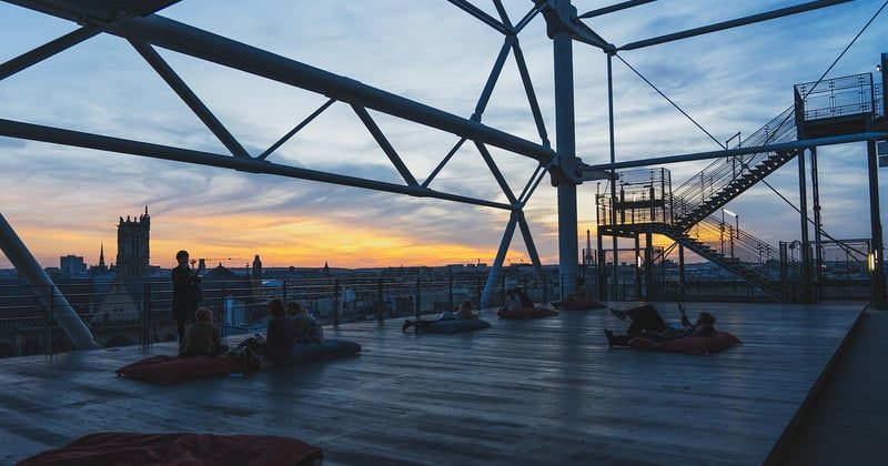 Prix d'une dalle de béton au m2 : le vrai coût en 2026, sans mauvaise surprise